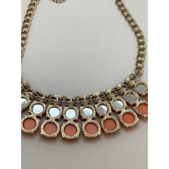 Color Block Statement Necklace Coral Pink Nude Faceted Beads Gold Chain - Picture 3 of 3